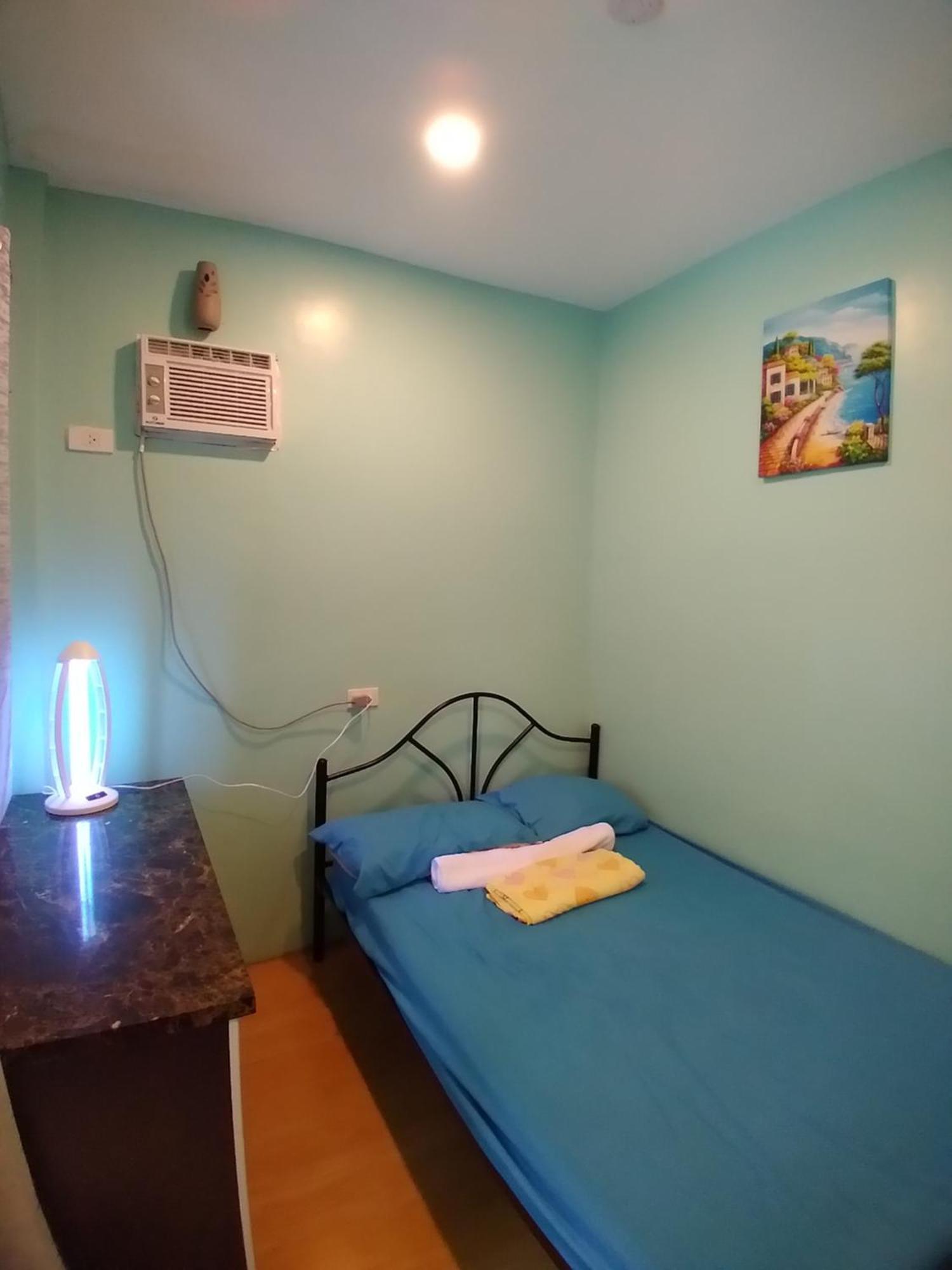 Azulea Lodging House オスロブ 部屋 写真